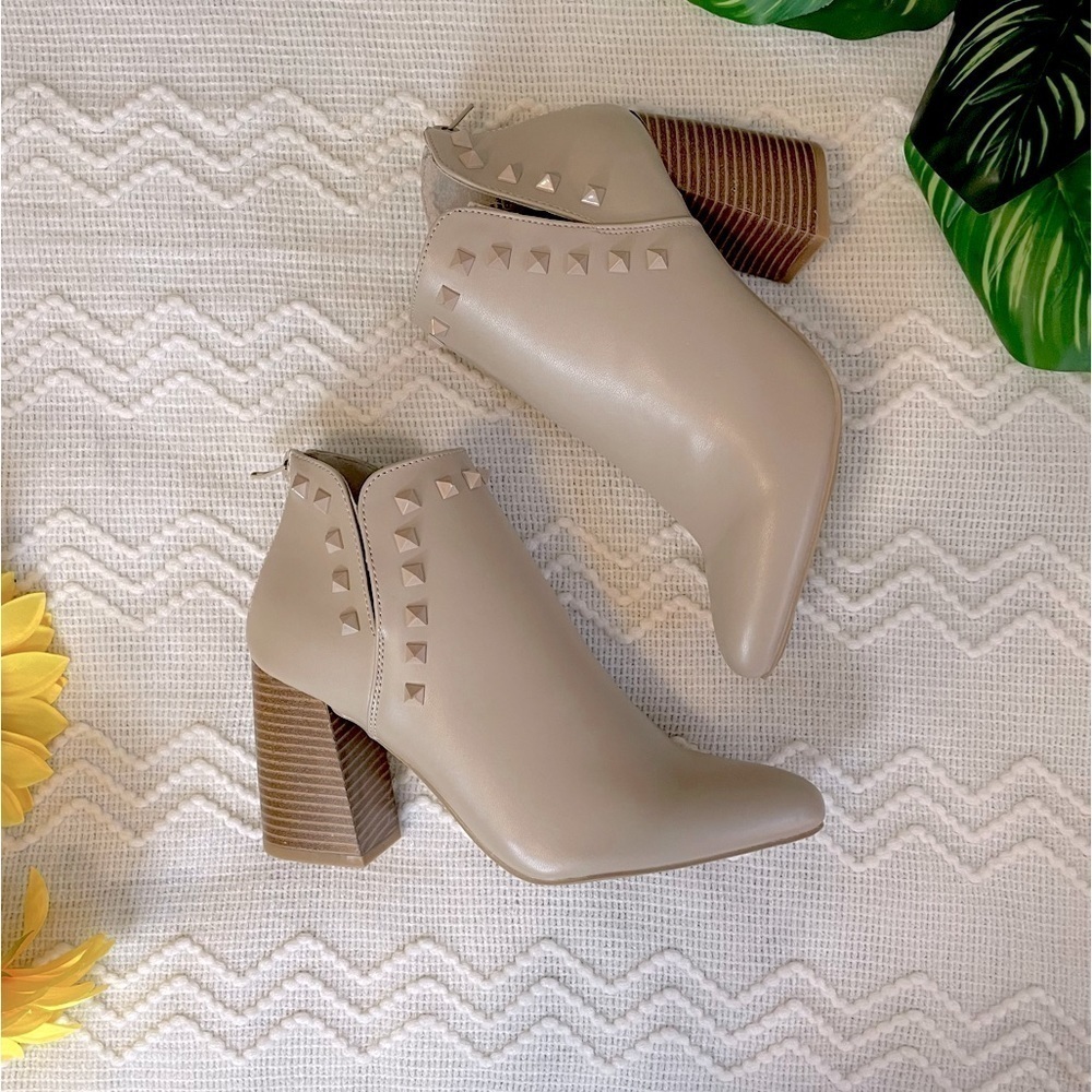 NWOT Mari A. Studded Ankle Booties Taupe